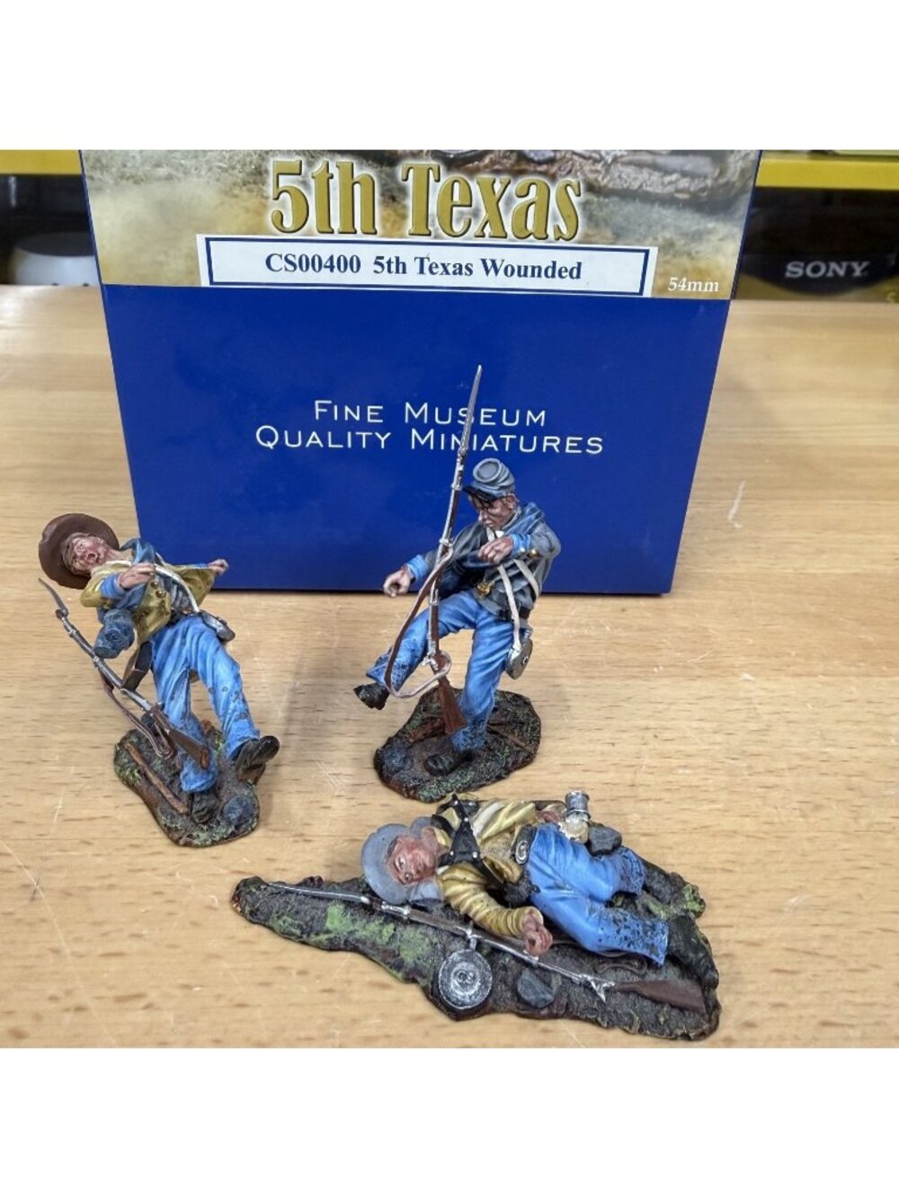 Collectors Showcase CS00400 5th Texas Wounded Civil War 54mm 3pc Boxed